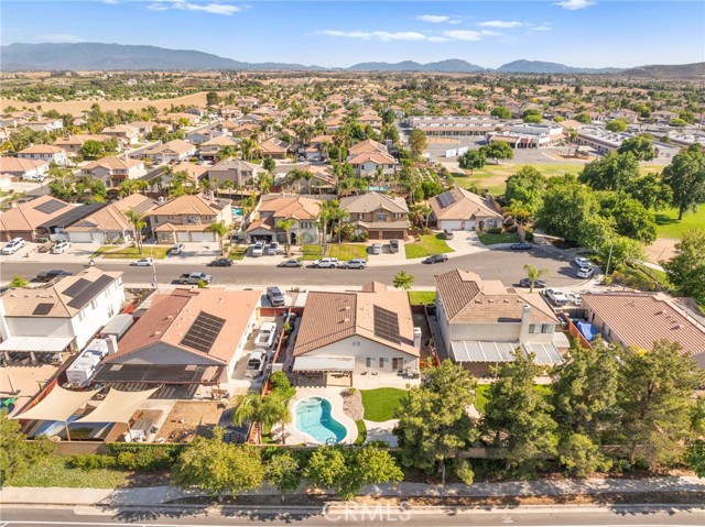 32392 Giverny Court, Winchester CA: https://media.crmls.org/medias/f86c88b7-4b7e-48ae-bdd6-f589ff78d488.jpg