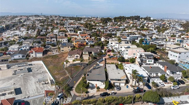 Detail Gallery Image 24 of 31 For 909 Montgomery, Hermosa Beach,  CA 90254 - 2 Beds | 2 Baths