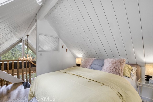 875 Brentwood Drive, Lake Arrowhead CA: https://media.crmls.org/medias/f86d4cda-ac19-4b9b-92c8-62dbd0c3c1b8.jpg