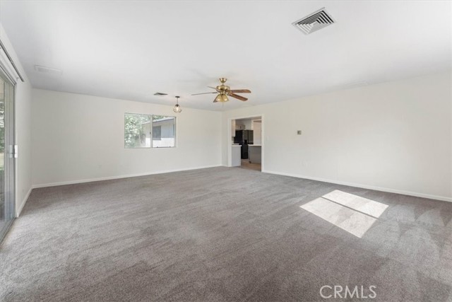 21999 Riverside Avenue, Red Bluff CA: https://media.crmls.org/medias/f86d5521-8893-4b65-b84e-f748e2dde0ea.jpg