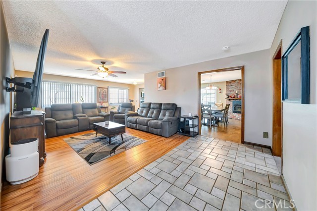 3354 Brittany Ln, Lancaster, CA 93536 photo 6