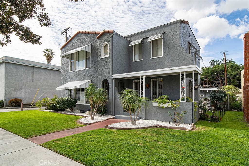 2627 Magnolia Avenue, Long Beach, CA 90806