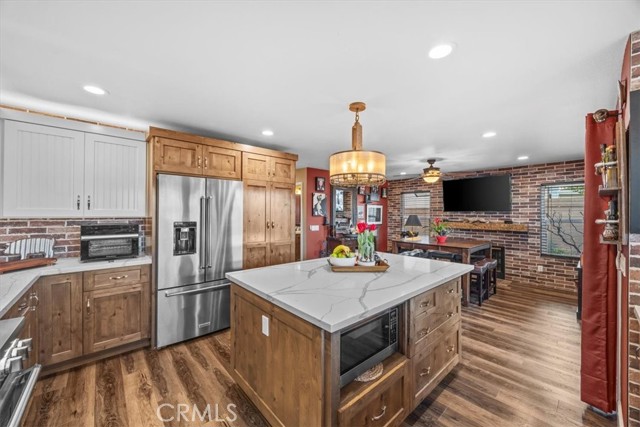 Detail Gallery Image 6 of 56 For 6732 Sugar Pine St, Chino,  CA 91710 - 4 Beds | 3 Baths