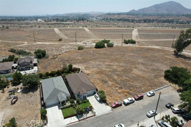 970 South Florez Street, Colton CA: https://media.crmls.org/medias/f86ef0e1-187c-4179-87d4-454b440d5d6f.jpg