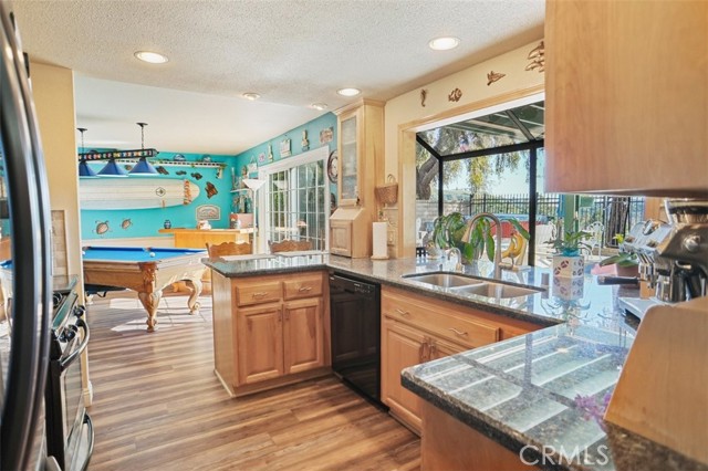 Detail Gallery Image 9 of 29 For 21946 Peppercorn, Saugus,  CA 91350 - 4 Beds | 2/1 Baths