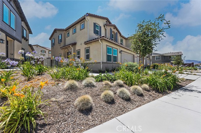 Detail Gallery Image 3 of 29 For 15971 Aventurine Ln, Chino,  CA 91708 - 3 Beds | 2/1 Baths