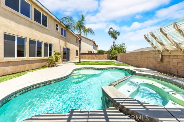 14261 Settlers Ridge Court, Eastvale CA: https://media.crmls.org/medias/f86fc92f-9ed5-4582-b989-6238da523655.jpg