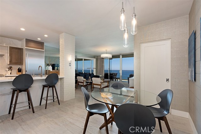 Detail Gallery Image 17 of 43 For 31755 Coast #403,  Laguna Beach,  CA 92651 - 2 Beds | 2 Baths