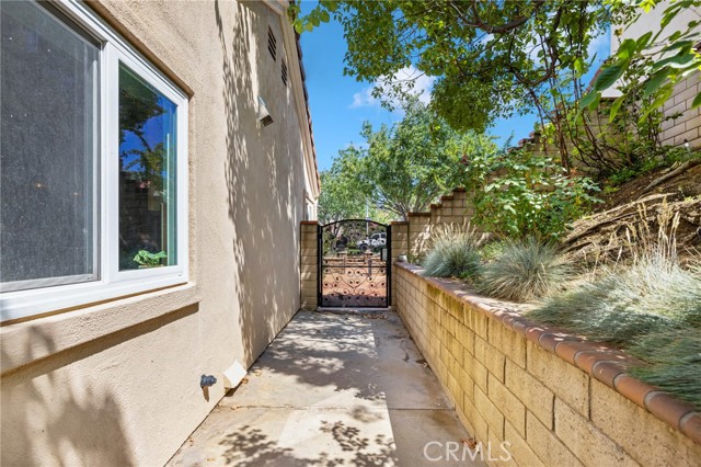 2304 Trickling Creek Drive, La Verne CA: https://media.crmls.org/medias/f86ff4d7-21eb-43c1-9fe0-5beb491478a4.jpg