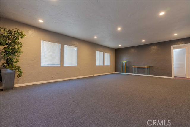 4200 Hooper Avenue, Los Angeles, California 90011, ,Commercial Lease,For Rent,4200 Hooper Avenue,CRPW25081386