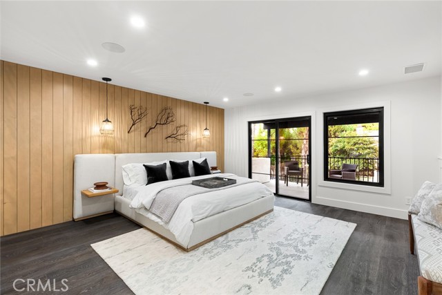 4885 Winnetka Avenue, Woodland Hills CA: https://media.crmls.org/medias/f8703e97-a384-4e9f-b54a-91913ff83f1b.jpg