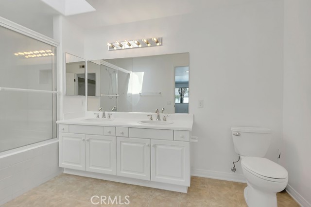 Image 20 of 39 For 17735 Kinzie Street 304