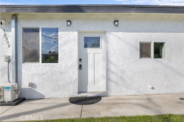 Detail Gallery Image 6 of 29 For 10290 Montevista, Montclair,  CA 91763 - 5 Beds | 3 Baths