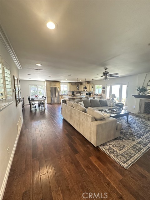 3093 Rollings Avenue, Thousand Oaks CA: https://media.crmls.org/medias/f871c316-b49a-48c1-8402-04fdf6f5c5b8.jpg