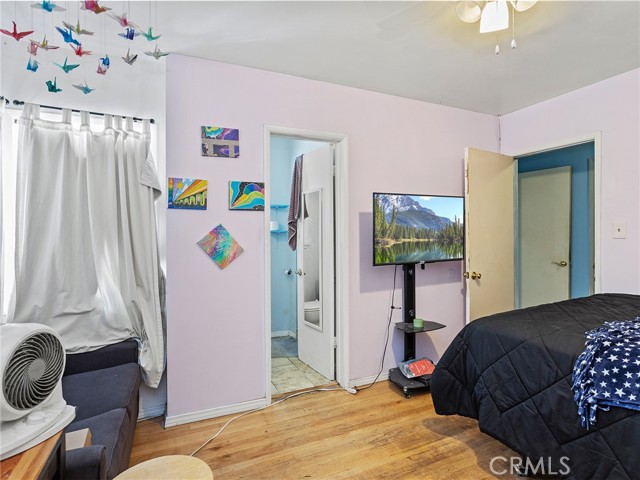 10029 Noble Avenue, Mission Hills (San Fernando) CA: https://media.crmls.org/medias/f8734495-bb86-41fc-a4f1-be060513296b.jpg
