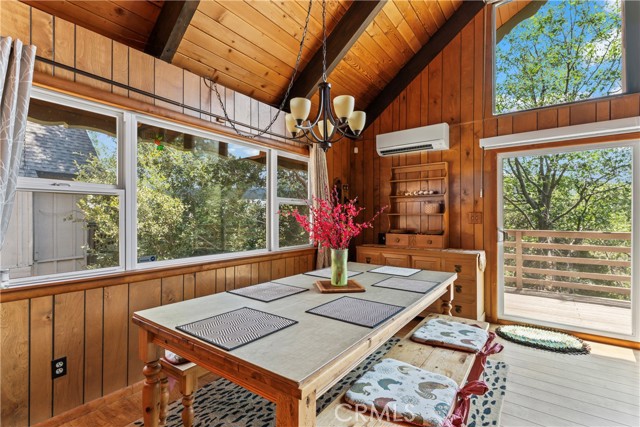 Detail Gallery Image 19 of 42 For 332 Wylerhorn Dr, Crestline,  CA 92325 - 4 Beds | 2/1 Baths