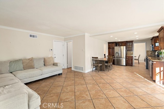 Detail Gallery Image 18 of 40 For 1027 Eclipse, Ontario,  CA 91762 - 4 Beds | 2/1 Baths