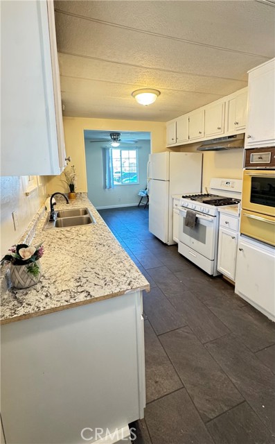Detail Gallery Image 6 of 15 For 2020 Ashby Road #13, Merced,  CA 95348 - 2 Beds | 2 Baths