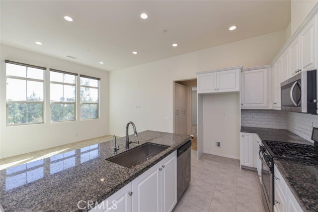 Detail Gallery Image 10 of 36 For 148 Parkwood, Irvine,  CA 92620 - 3 Beds | 2 Baths
