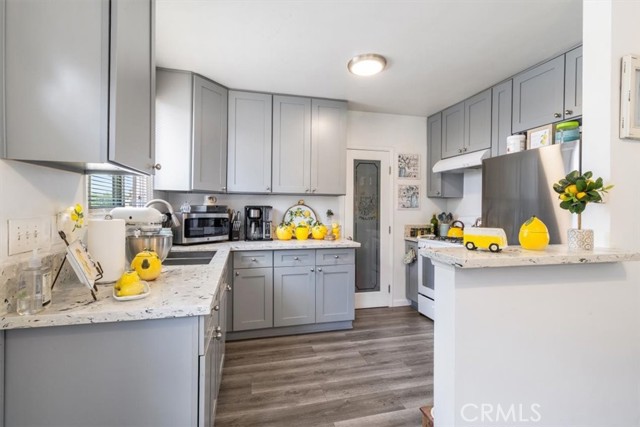 4026 Daines Drive, Arcadia CA: https://media.crmls.org/medias/f87616bf-5bd9-4535-9191-16fe7987f73d.jpg
