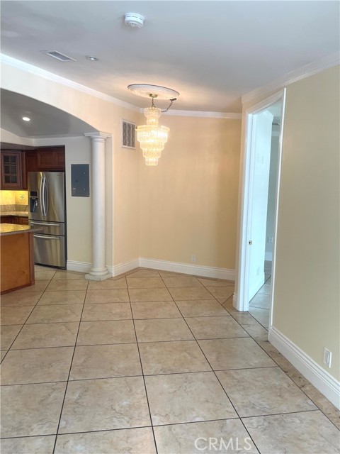 1060 Foxburg Road, Seal Beach CA: https://media.crmls.org/medias/f8761caa-7f27-40be-86d7-50e233b1b2fe.jpg