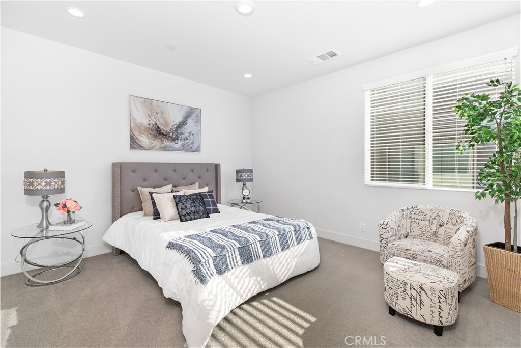 MLS #WS25255346 image #27