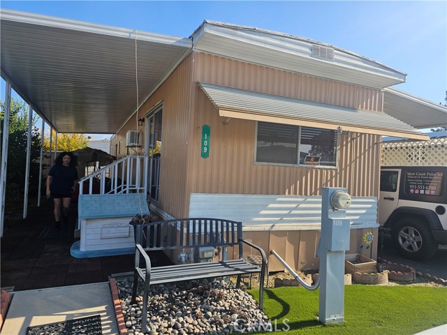 Detail Gallery Image 2 of 11 For 206 Lyon #109,  Hemet,  CA 92543 - 1 Beds | 1 Baths