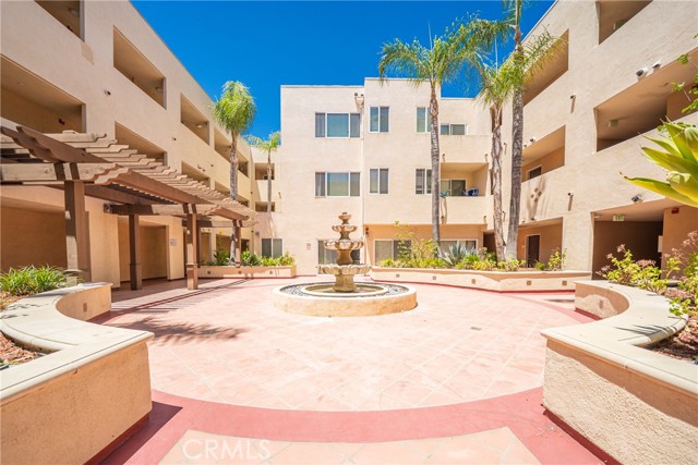 13941 Sherman Way, Van Nuys CA: https://media.crmls.org/medias/f8774509-8b2d-4304-bc17-1f94d8354858.jpg