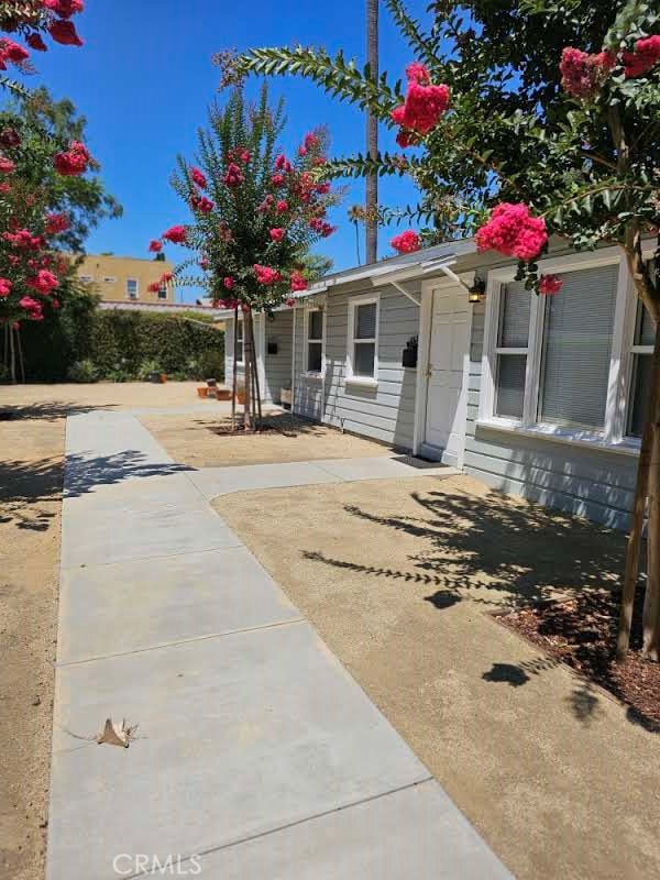 893 N Oakland Avenue, Pasadena, California 91104, ,1 BathroomBathrooms,Residential Lease,For Rent,893 N Oakland Avenue,CRSB25157276