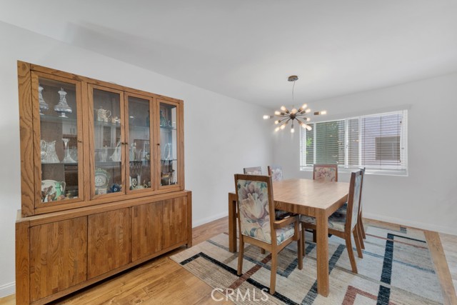 Detail Gallery Image 10 of 36 For 6226 Nita Ave, Woodland Hills,  CA 91367 - 2 Beds | 2/1 Baths