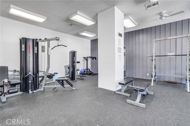 5585 E Pacific Coast, Long Beach CA: https://media.crmls.org/medias/f877cab1-429d-4c3e-b275-b6af0da6b569.jpg