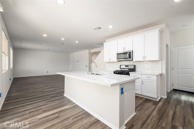 Detail Gallery Image 10 of 34 For 9667 Lasorda Ct, Riverside,  CA 92503 - 5 Beds | 3 Baths