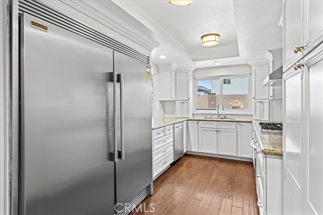 Detail Gallery Image 7 of 41 For 512 Esplanade #103,  Redondo Beach,  CA 90277 - 2 Beds | 2 Baths