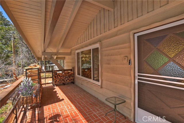 Detail Gallery Image 2 of 62 For 31466 Frontier Dr, Running Springs,  CA 92382 - 4 Beds | 3 Baths