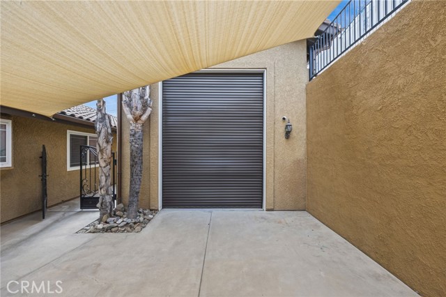 19151 Diplomat Avenue, Corona CA: https://media.crmls.org/medias/f87923e1-420e-42ce-825c-5df4e5293434.jpg