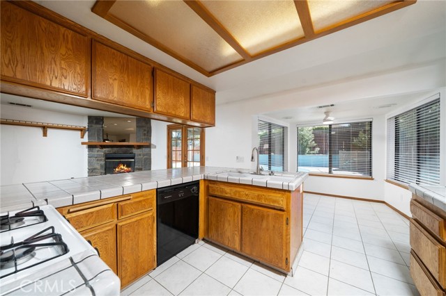 Detail Gallery Image 15 of 48 For 15821 Candlewood, Victorville,  CA 92395 - 3 Beds | 2 Baths