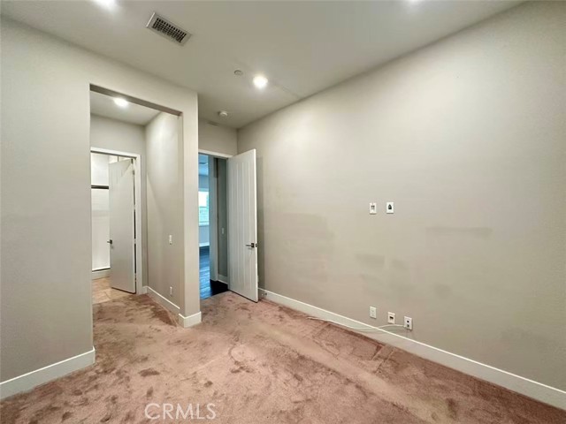 Detail Gallery Image 11 of 22 For 140 Crossover, Irvine,  CA 92618 - 4 Beds | 4/1 Baths