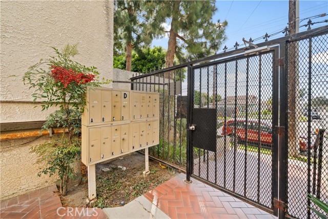 Detail Gallery Image 6 of 40 For 4021 182nd #H, Torrance,  CA 90504 - 3 Beds | 2/1 Baths