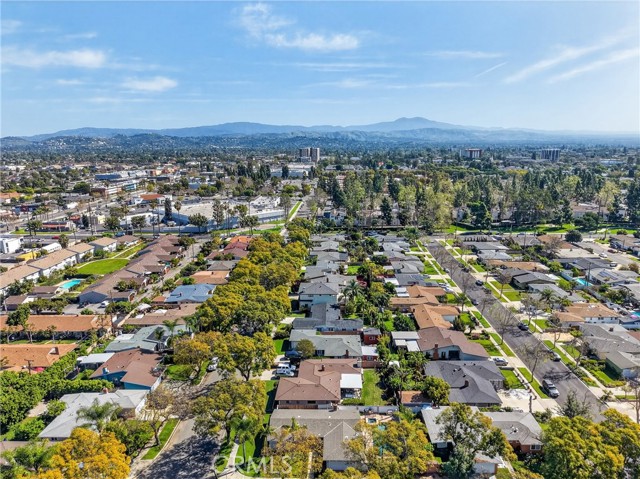 Detail Gallery Image 49 of 54 For 1626 E 15th, Santa Ana,  CA 92701 - 4 Beds | 2 Baths