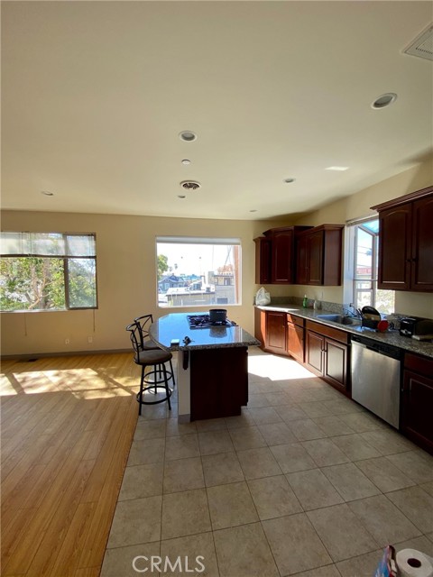 157 153-155 S Laurel Street, Ventura CA: https://media.crmls.org/medias/f87b65bf-f0b3-4e25-8166-bc91840f1092.jpg