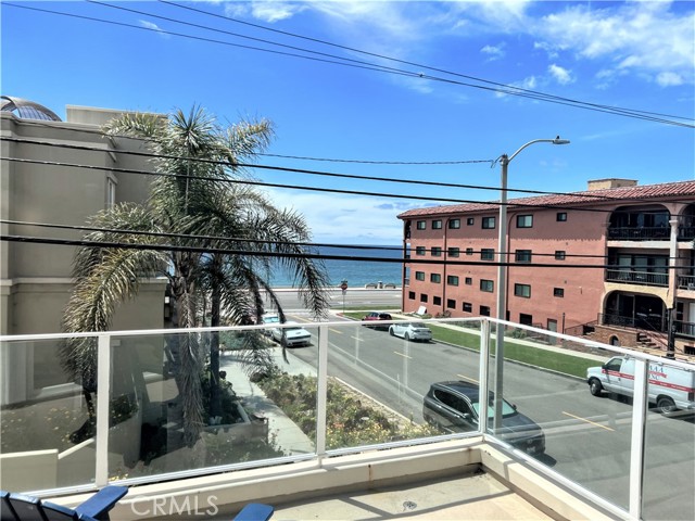 104 Avenue H, Redondo Beach, California 90277, 4 Bedrooms Bedrooms, ,3 BathroomsBathrooms,Residential,Sold,Avenue H,SB24061772