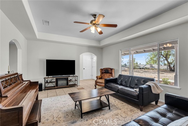 18150 Granite Avenue, Riverside CA: https://media.crmls.org/medias/f87b7f40-58c0-4cb7-b743-a4241b8d2bd2.jpg