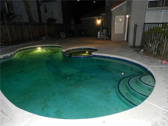 13611 Amanda Street, Fontana CA: https://media.crmls.org/medias/f87b8dbe-99f0-4d6d-a1d8-446989772ee4.jpg