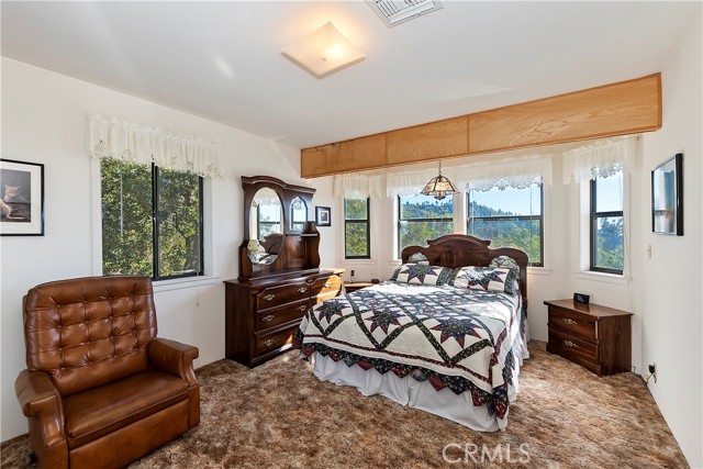 Detail Gallery Image 21 of 49 For 33000 Juniper Ln, Green Valley Lake,  CA 92341 - 4 Beds | 2/1 Baths