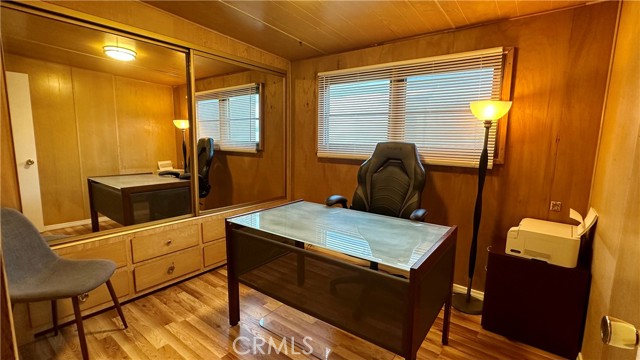 Detail Gallery Image 10 of 20 For 10711 Sherman Grove #36,  Sunland,  CA 91040 - 2 Beds | 1/1 Baths