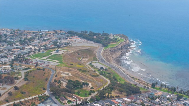 823 W 25th Street, San Pedro CA: https://media.crmls.org/medias/f87d1ce2-42d5-434c-ac1a-303a20502c19.jpg