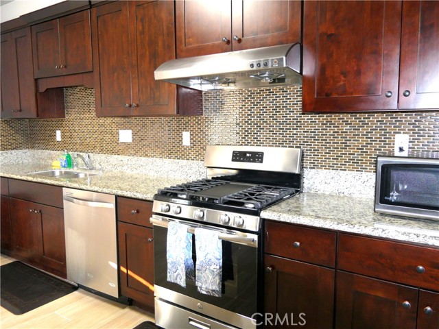 Detail Gallery Image 11 of 26 For 1735 S Easy Way, Anaheim,  CA 92804 - 3 Beds | 2/1 Baths