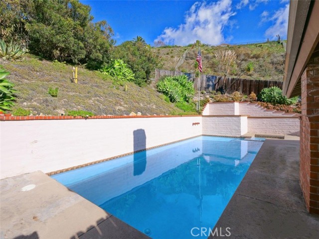 30406 Via Rivera, Rancho Palos Verdes, California 90275, 4 Bedrooms Bedrooms, ,1 BathroomBathrooms,Residential,Sold,Via Rivera,PV24066908