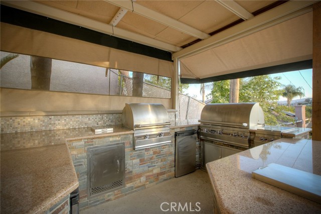 Detail Gallery Image 15 of 68 For 28856 Yosemite Pl, Canyon Lake,  CA 92587 - 3 Beds | 3/1 Baths