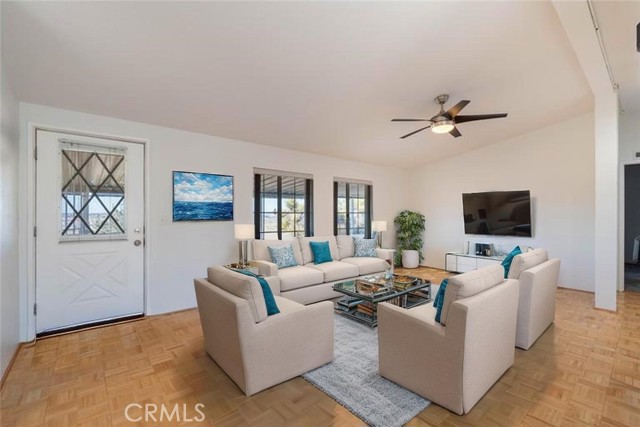 19934 Judy Lane, Apple Valley CA: https://media.crmls.org/medias/f88205f9-94f9-4d61-a5ca-2b109d6ca607.jpg